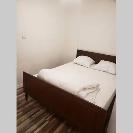Maison Chaleureuse Avec Parking Gratuit Sur Place Saint-Romain-sur-Cher Esterno foto
